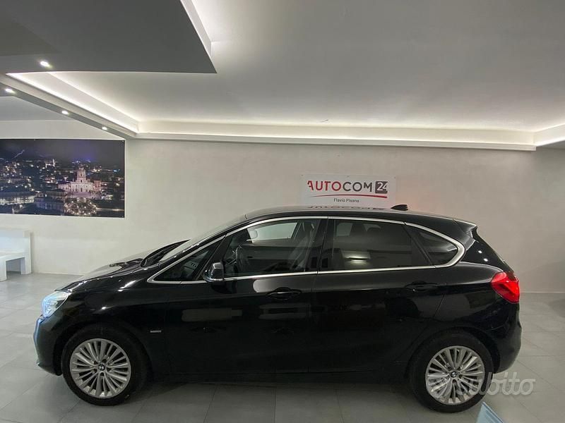Usata BMW 216 Luxury Line 116 CV (85 kW) 2018 Nero Monovolume