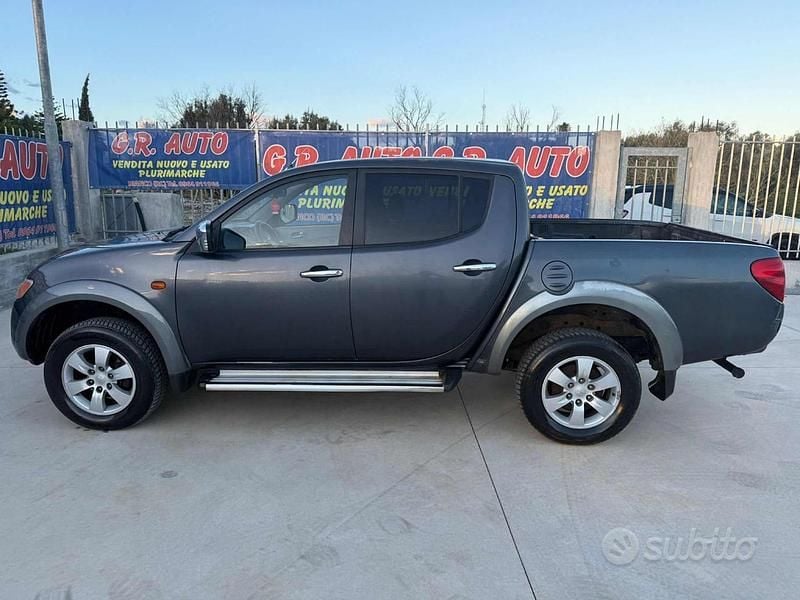 Usata Mitsubishi L200 Intense 136 CV (100 kW) 2007 Grigio Pick-up