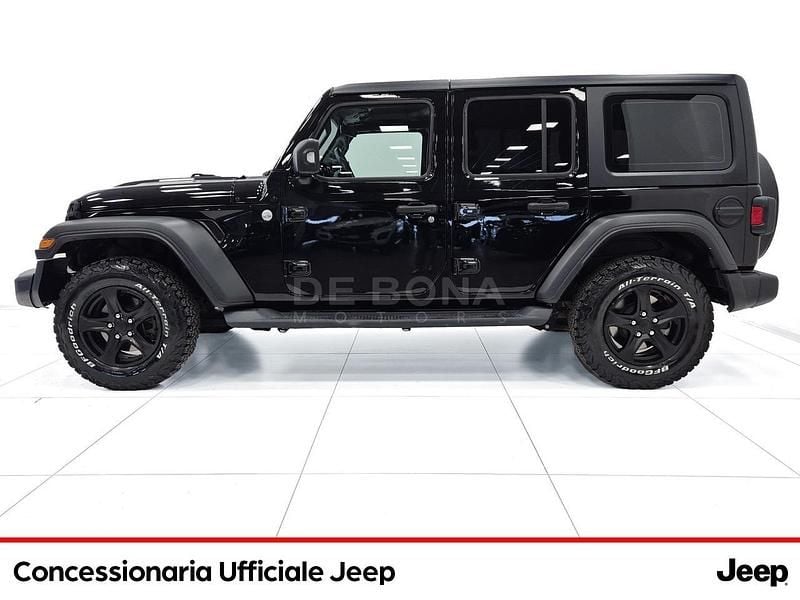 Usado Jeep Wrangler Unlimited Sport 271 CV (199 kW) 2021 Negro SUV