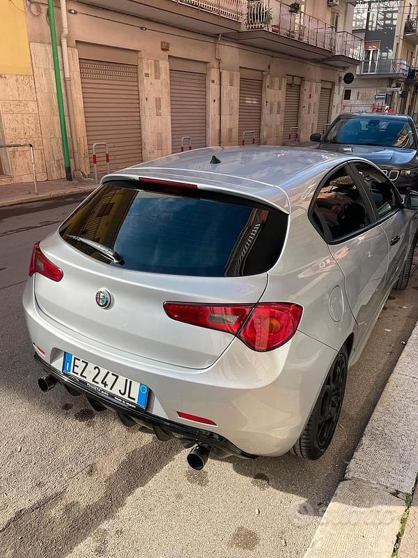 Usata Alfa Romeo Giulietta 109 CV (80 kW) 2015 Grigio Utilitaria