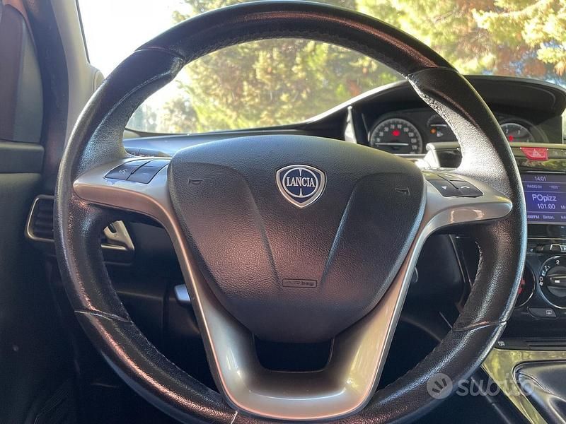 Usata Lancia Ypsilon Gold 95 CV (69 kW) 2018 Bianco Utilitaria