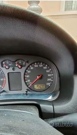 Usata VW Golf IV 75 CV (55 kW) 1998 Bianco Berlina