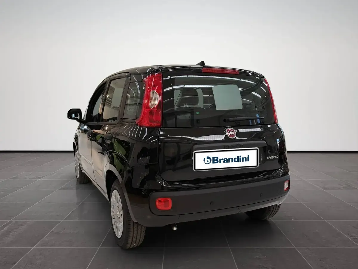 Nuova Fiat Panda Icon 65 CV (47 kW) 2026 Nero cinema pastello Utilitaria