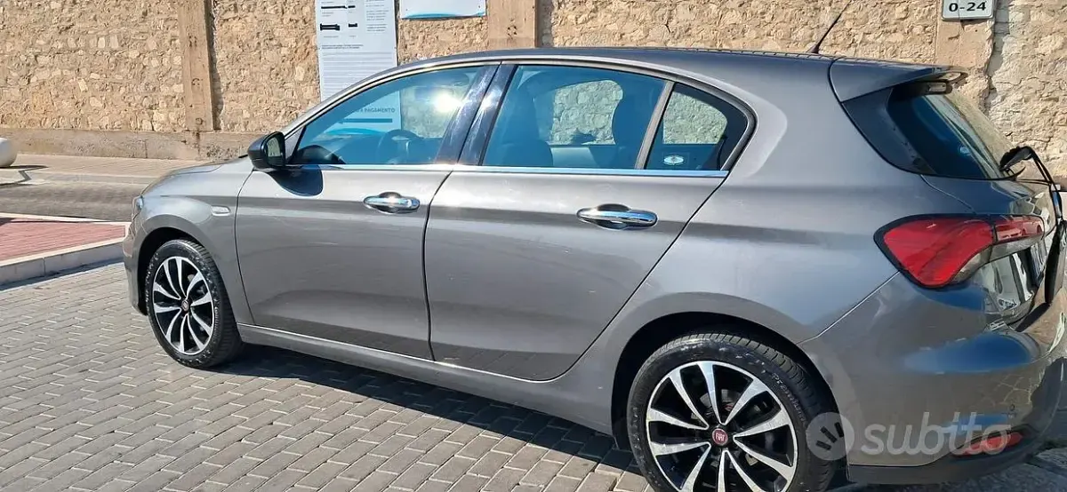Usata Fiat Tipo Business 120 CV (88 kW) 2017 Grigio Berlina