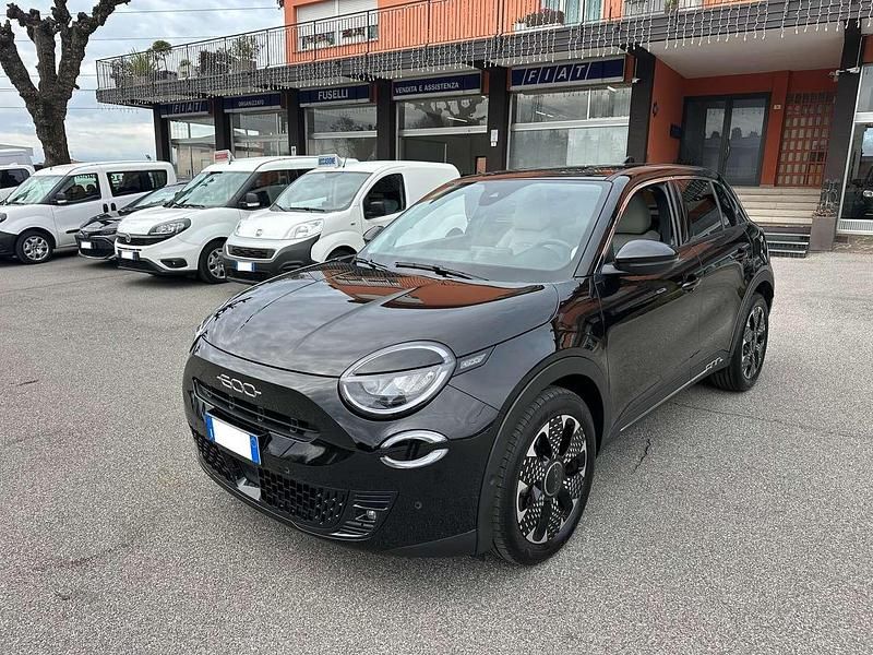 Nero Usata 2025 Fiat 600 La Prima SUV | 22.700 € - Immagine 1/4