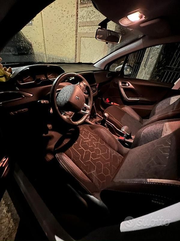 Usata Peugeot 2008 2019 SUV