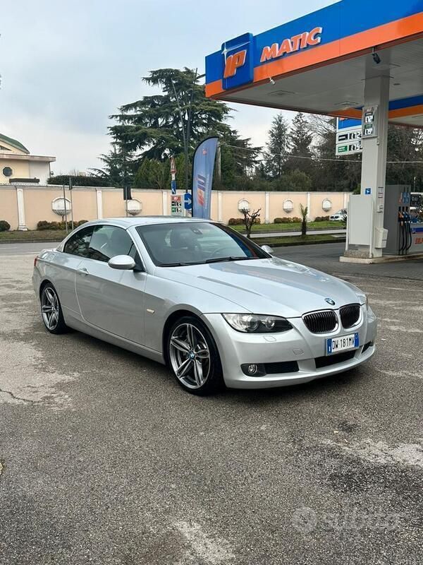 Usata BMW 330 Cabriolet Sport Line 231 CV (169 kW) 2007 Grigio Cabrio