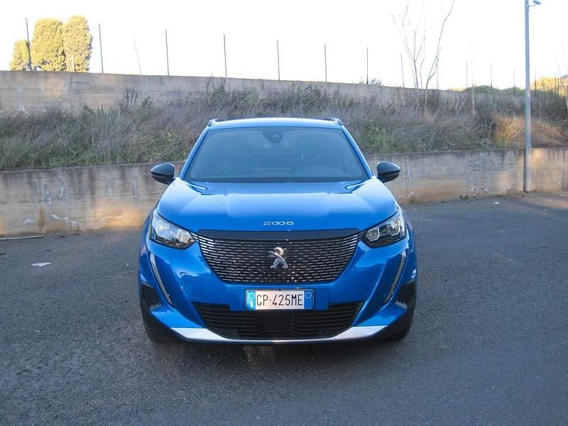 Blu Usata 2023 Peugeot 2008 Allure SUV | 23.500 € (Buon prezzo) - Immagine 1/4
