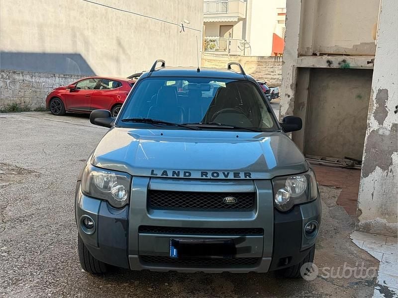 Grigio Usata 2004 Land Rover Freelander SUV | 4500 € (Cara) - Immagine 1/4