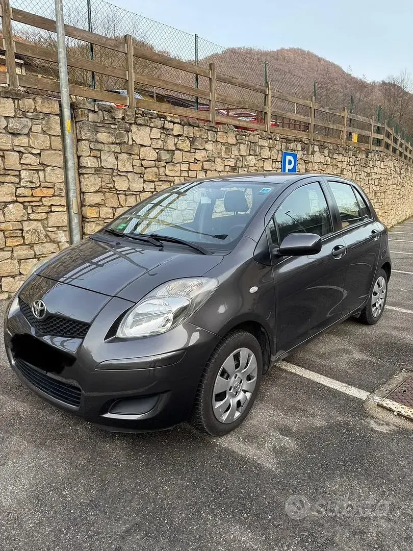Usata Toyota Yaris 69 CV (50 kW) 2009 Utilitaria