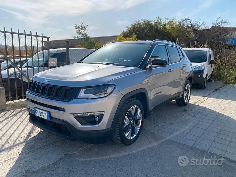 Grigio Usata 2019 Jeep Compass Limited SUV | 15.900 € (Cara) - Immagine 1/4