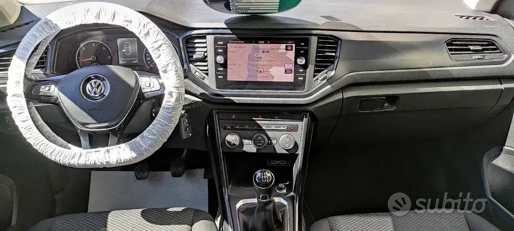 Usata VW T-Roc Style 116 CV (85 kW) 2019 Bianco SUV