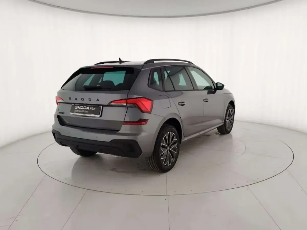 Nuova Skoda Kamiq 116 CV (85 kW) 2026 Grigio SUV