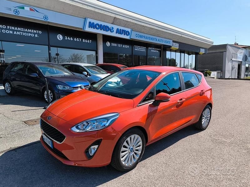 Usata Ford Fiesta 70 CV (51 kW) 2018 Rosso Utilitaria