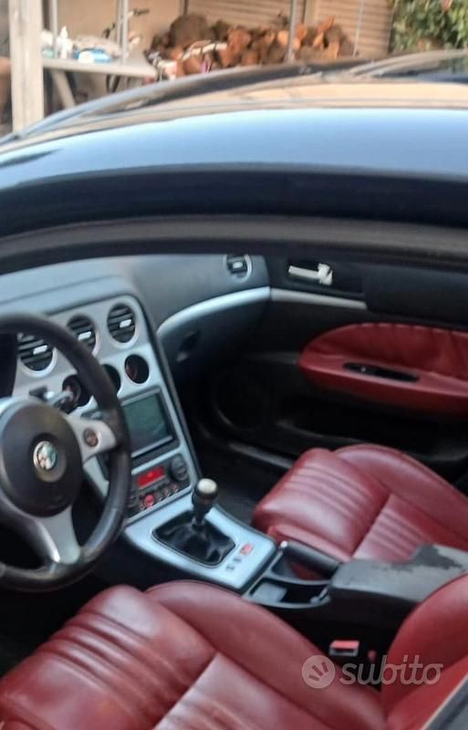 Nero Usata 2007 Alfa Romeo 159 Station wagon | 2000 € (Buon prezzo) - Immagine 1/4