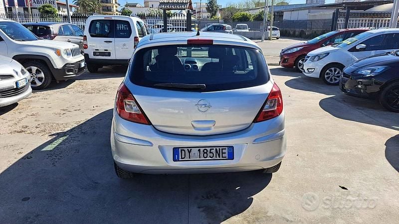 Usata Opel Corsa Enjoy 80 CV (58 kW) 2009 Grigio Utilitaria