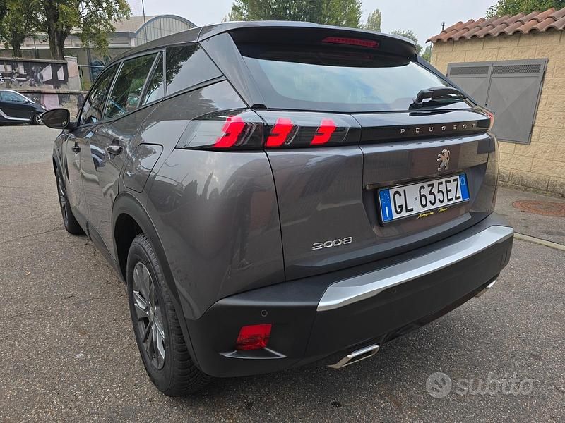 Usata Peugeot 2008 Allure 131 CV (96 kW) 2022 Grigio SUV