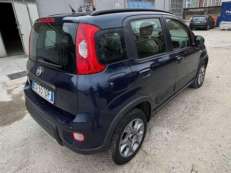 Second-hand Fiat Panda 4x4 75 CP (55 kW) 2014 Albastru Hatchback