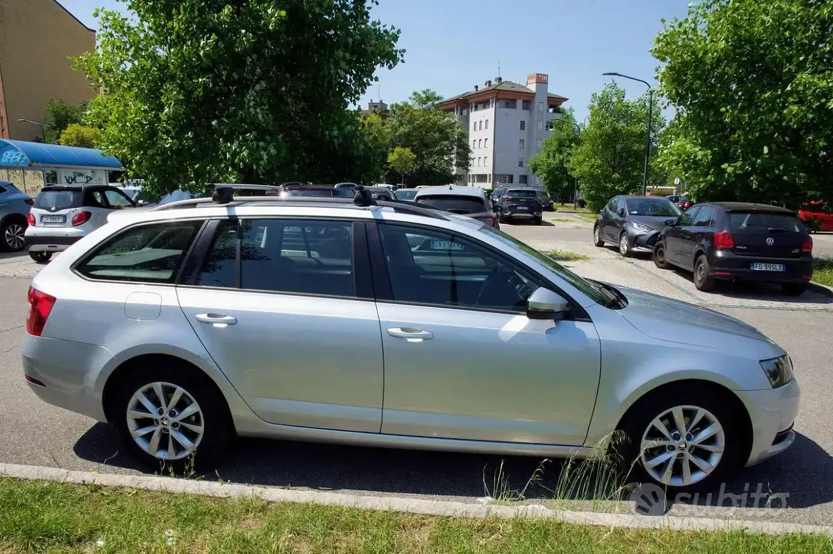 Gebraucht Skoda Octavia Executive 116 PS (85 kW) 2018 Grau Kombi