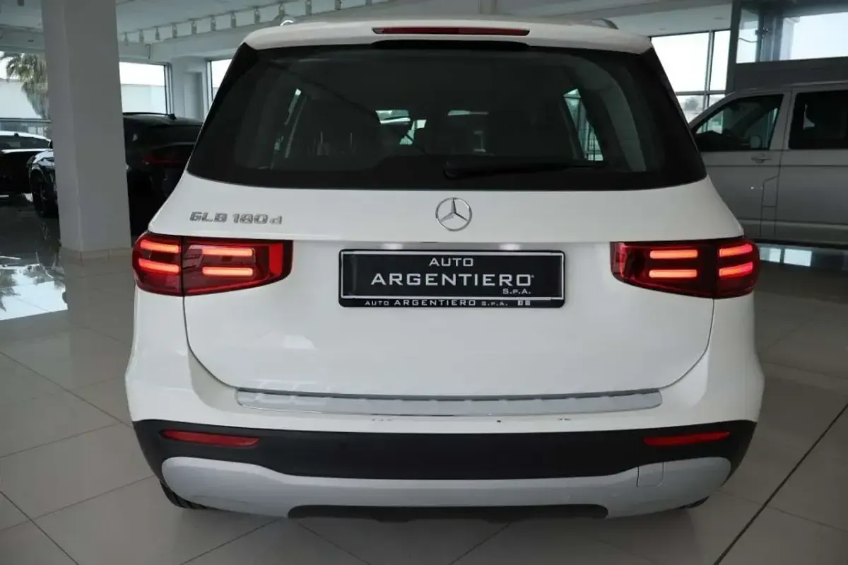 Begagnad Mercedes GLB180 Advanced 116 HK (85 kW) 2025 Vit SUV