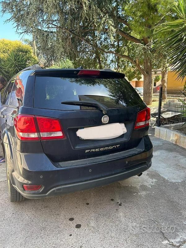 Usata Fiat Freemont 170 CV (125 kW) 2012 Blu SUV