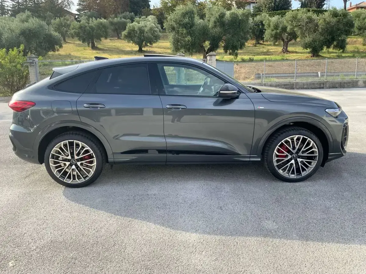 Nuova Audi Q5 S-Line 204 CV (150 kW) 2026 Grigio SUV