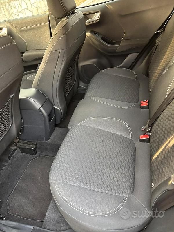 Usata Ford Puma 125 CV (91 kW) 2021 Grigio