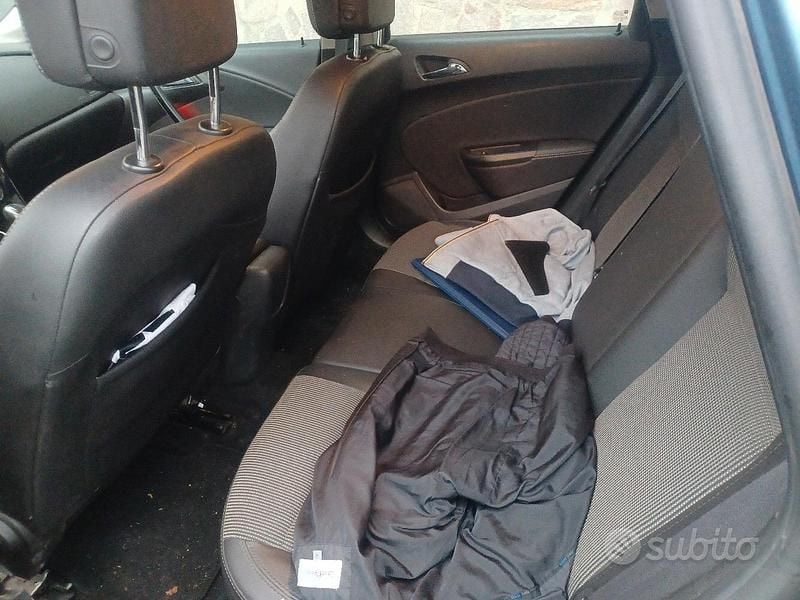 Usata Opel Astra 136 CV (100 kW) 2016 Blu Berlina