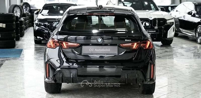 Usata BMW 120 M Sport 170 CV (125 kW) 2024 Nero Utilitaria