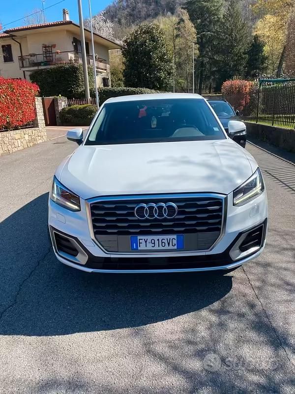Usata Audi Q2 Admired 116 CV (85 kW) 2019 Bianco SUV