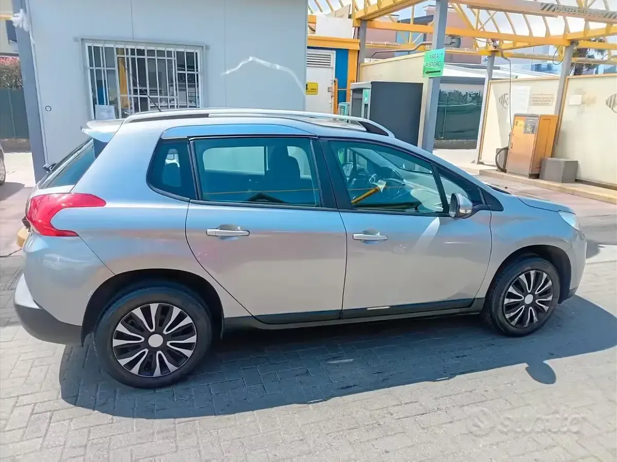 Usata Peugeot 2008 Access 82 CV (60 kW) 2013 Grigio SUV