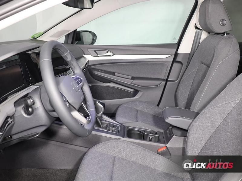 Usata VW Golf VIII Life 110 CV (80 kW) 2023 Nero Berlina