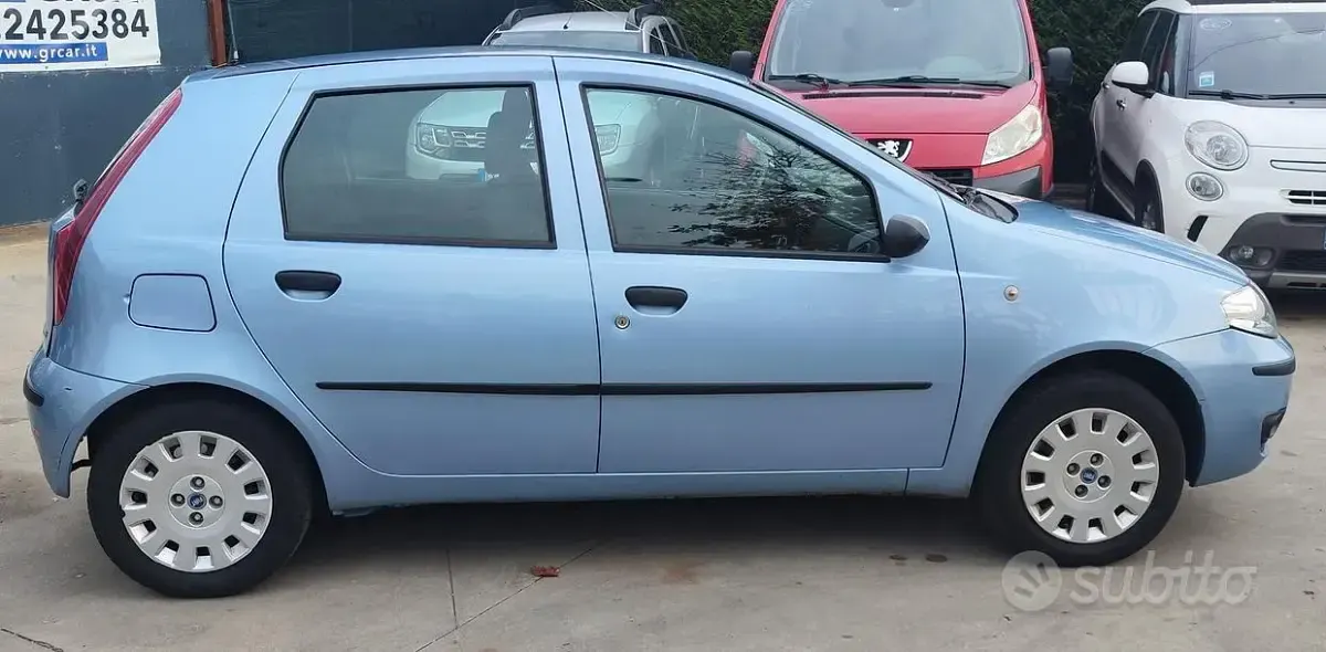 Usata Fiat Punto Classica 60 CV (44 kW) 2007 Bluazzurro Utilitaria
