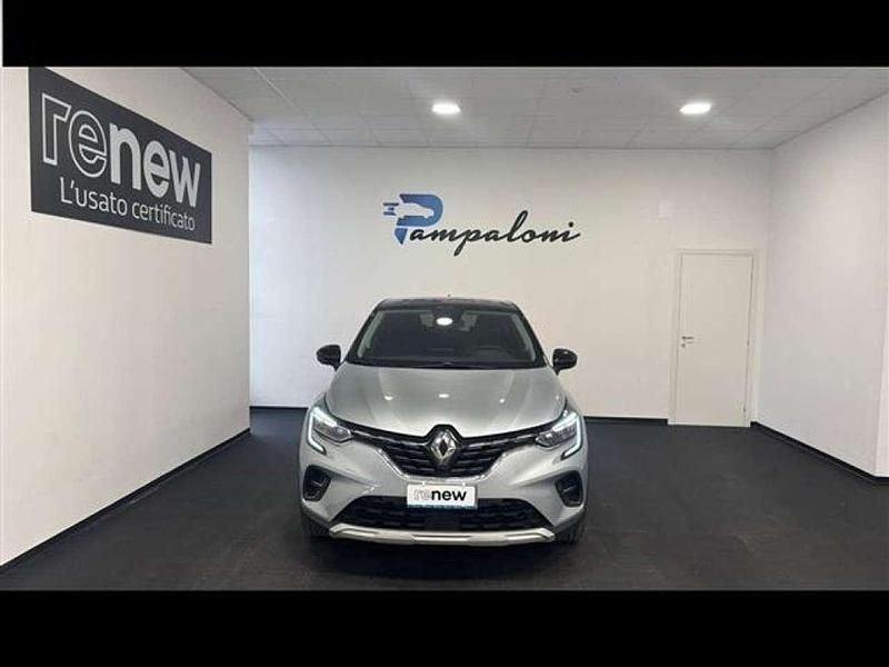 Usata Renault Captur Intens 101 CV (74 kW) 2023 Grigio chiaro SUV
