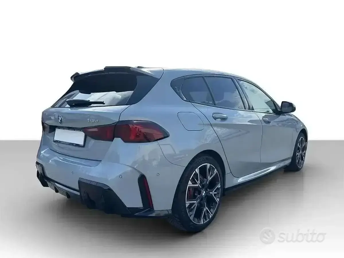 Usata BMW 118 M Sport 150 CV (110 kW) 2025 Grigio Utilitaria