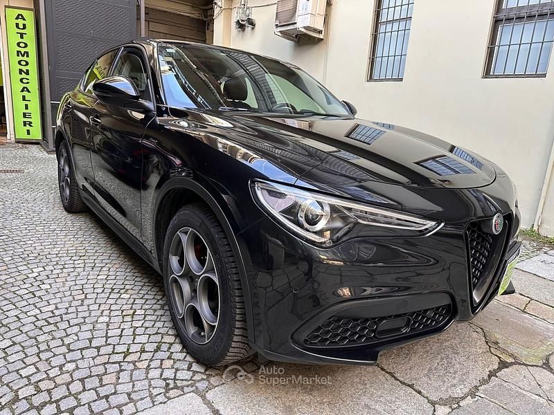 Usata Alfa Romeo Stelvio Sprint 190 CV (139 kW) 2020 Nero SUV