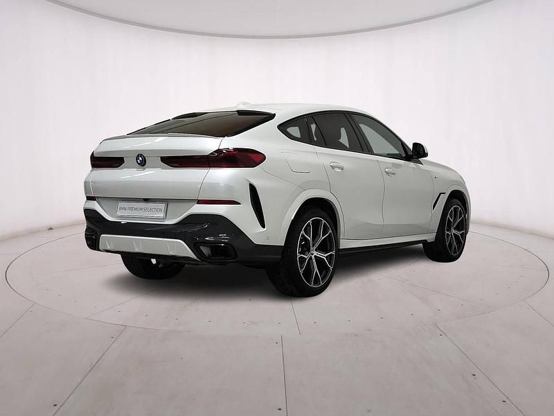 Usata BMW X6 M Sport 298 CV (219 kW) 2024 Mineral white SUV