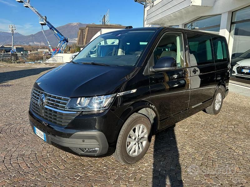 Usata VW Multivan Comfortline 150 CV (110 kW) 2020 Nero metallizzato Furgone