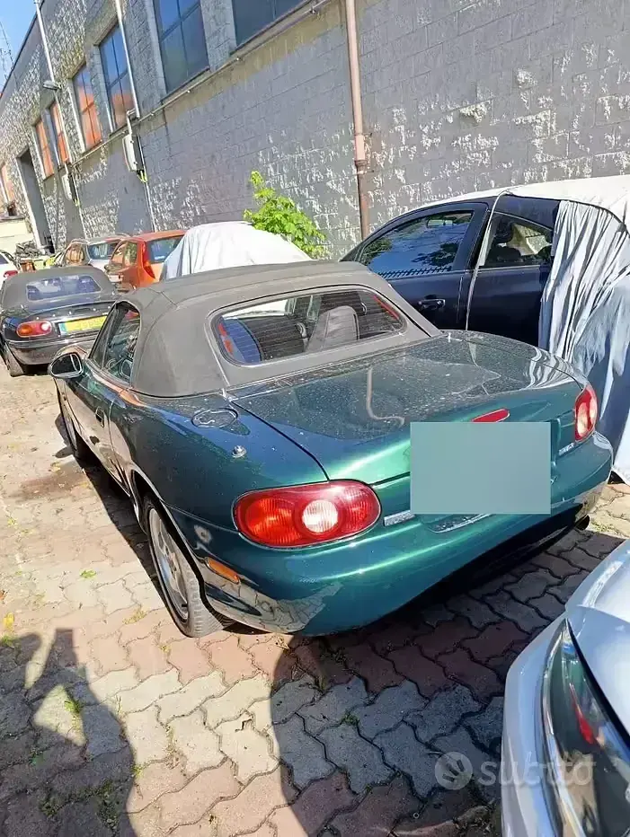 Usata Mazda MX5 110 CV (80 kW) 2001 Verde Cabrio