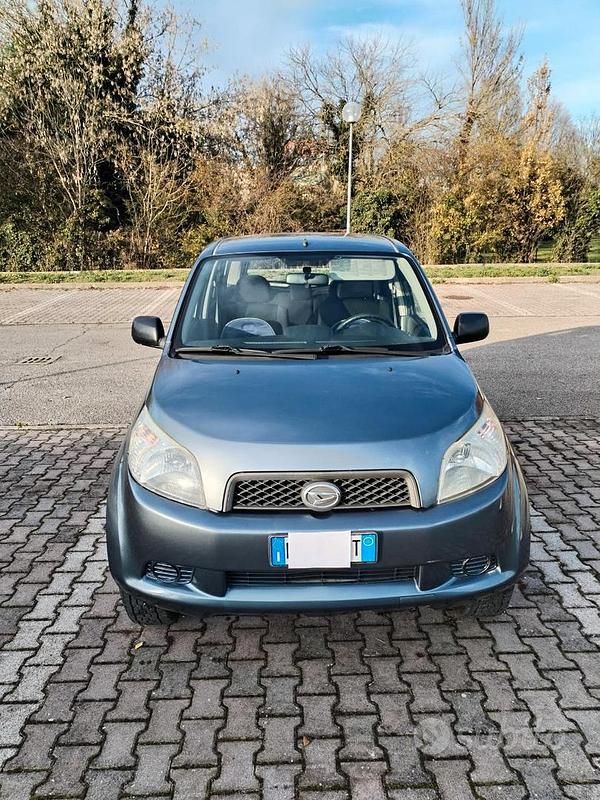 Usata Daihatsu Terios 86 CV (63 kW) 2006 Grigio SUV
