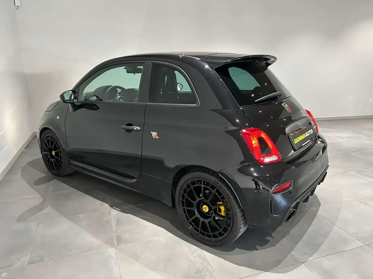 Usata Abarth 695 Competizione 179 CV (131 kW) 2023 Nero Utilitaria