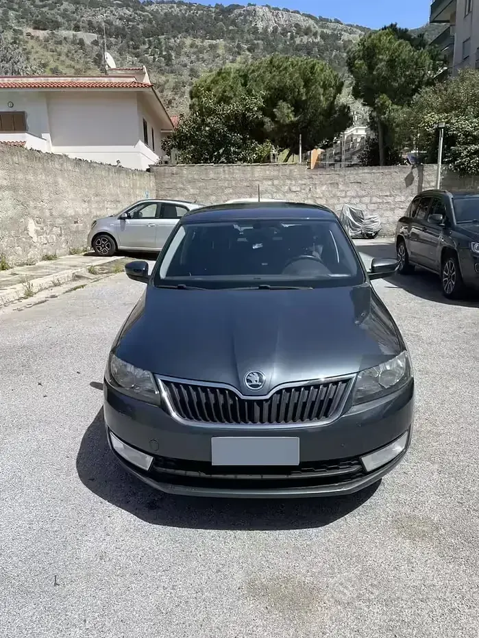 Usata Skoda Rapid 90 CV (66 kW) 2017 Blu Utilitaria