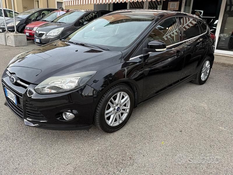 Usata Ford Focus Individual 125 CV (91 kW) 2013 Nero Station wagon