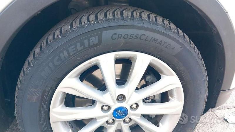 Usata Ford Kuga Titanium 120 CV (88 kW) 2015 Grigio SUV