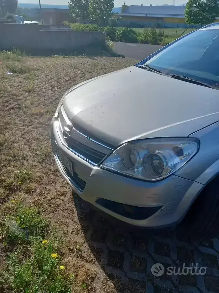 Usata Opel Astra 60 CV (44 kW) 2009 Station wagon
