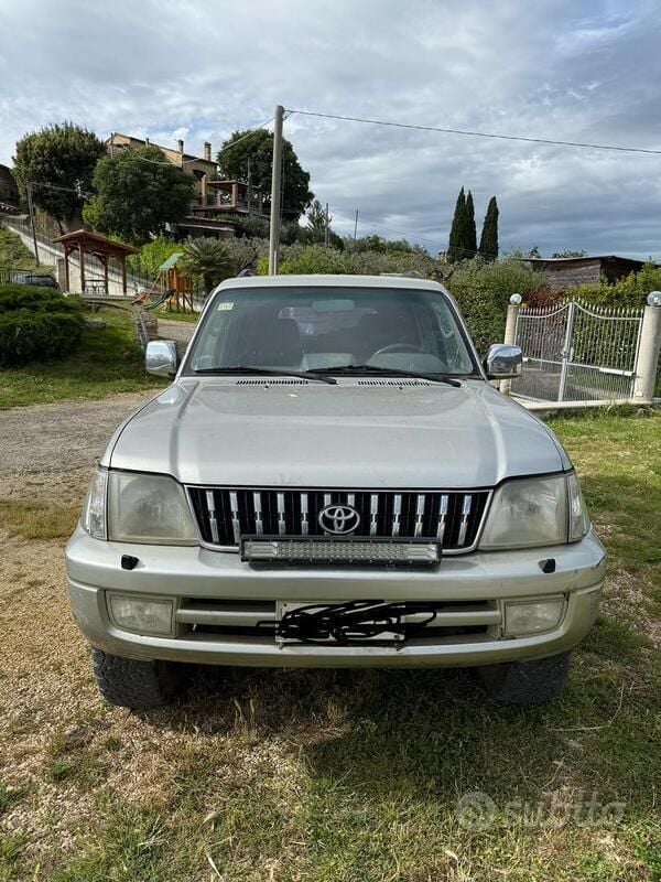 Grigio Usata 2000 Toyota Land Cruiser SUV | 15.000 € (Buon prezzo) - Immagine 1/4