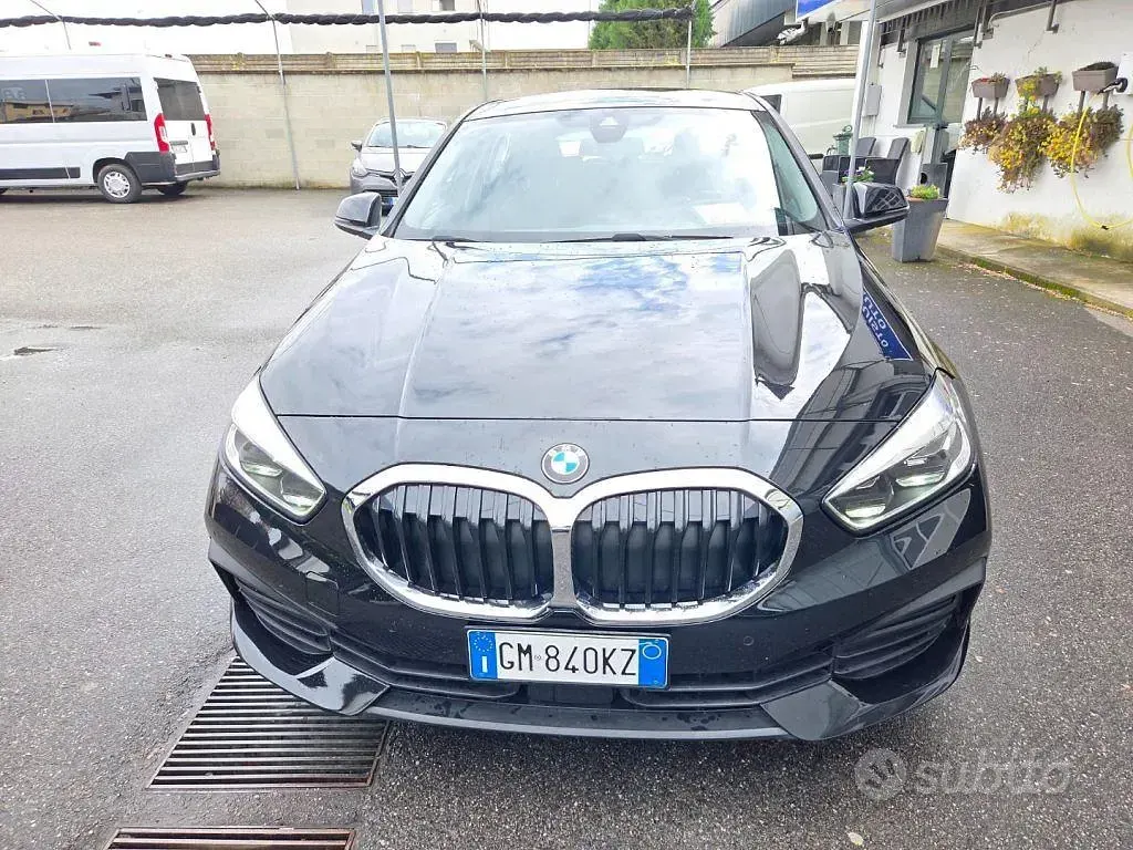 Usata BMW 116 Advantage 116 CV (85 kW) 2022 Nero Utilitaria