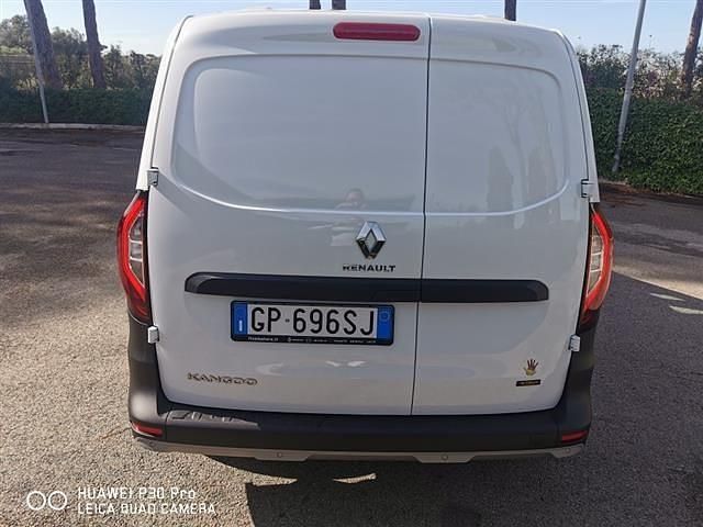 Usata Renault Kangoo 89 kW (122 CV) 2023 Bianco Monovolume