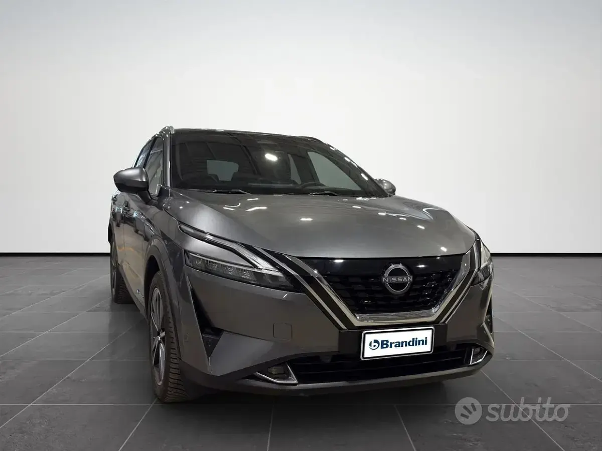 Usata Nissan Qashqai Tekna 158 CV (116 kW) 2023 Grigio medio met SUV