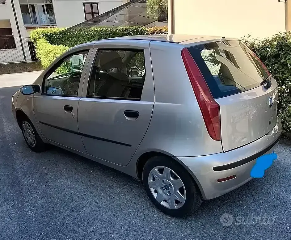 Usata Fiat Punto 80 CV (58 kW) 2003 Grigio Utilitaria